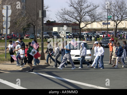 Menschen gehen, um einen Protestmarsch. St. Paul, Minnesota Stockfoto