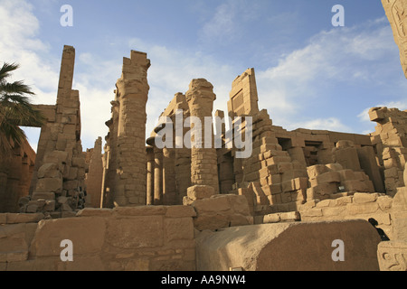 Spalten im Karnak Tempel, Luxor, Fluss Nil, Ägypten Stockfoto