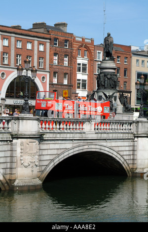 O Connell Brücke den Fluss Liffey Dublin Irland aus betrachtet Burgh Quay überspannt Stockfoto