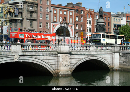 O Connell Brücke den Fluss Liffey Dublin Irland aus betrachtet Burgh Quay überspannt Stockfoto