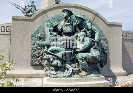 War Memorial Port Sunlight, Wirrel Cheshire, Mohn, Birkenhead, Liverpool, Vereinigtes Königreich England, Soldaten Maschine Gewehr Plaque, Stockfoto