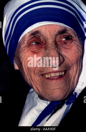 IND030614 Mutter Teresa in New Delhi am März 1995 ihre Arbeit bei der Missionarinnen der Nächstenliebe, die Zweige Worl etabliert hat Stockfoto