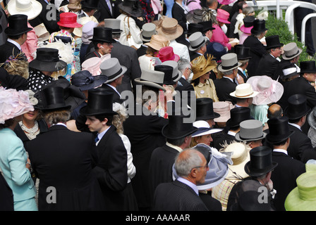 Zuschauer bei royal Ascot, Berkshire, england Stockfoto