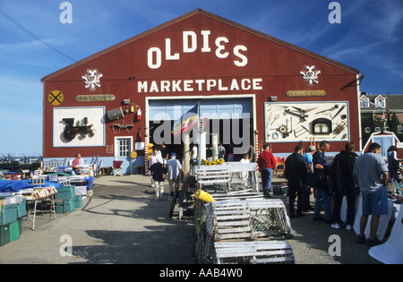 Oldies Antike' ' Shop beliebt bei Touristen auf der Suche nach Souvenirs. Massachusetts, USA. Stockfoto