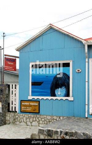 Sehenswürdigkeiten, die darauf abzielen, Antarktis Kreuzfahrt-Passagiere im Boom Town Hafen von Ushuaia, Argentinien, Südamerika Stockfoto