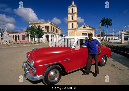 Alte amerikanische Autos und Fahrer, Remedios, Kuba Stockfoto