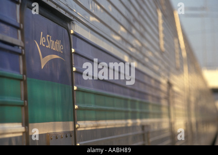 Eurotunnel Calais Terminal France 1990s. Le Shuttle Logo (neues Logo ist LeShuttle) am französischen Coquelles Terminal 1994 HOMER SYKES Stockfoto