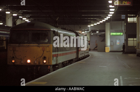 Der letzte jemals British Rail Service kommt in London Euston Station Stockfoto