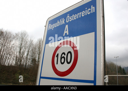 Symbolrate 160 auf österreichischen Autobahnen Stockfoto