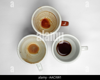 Leere Tassen - schmutziges Geschirr Stockfoto