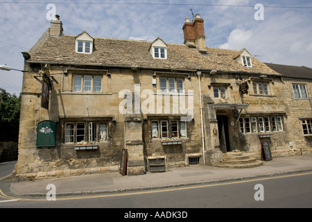 Der Old Corner Schrank Inn an der Ecke der Mälzerei Lane Winchcombe UK Stockfoto