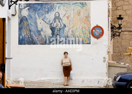 Religiöse Wandgemälde in der Altstadt von Altea la Vieja an der Costa Blanca Spain Stockfoto