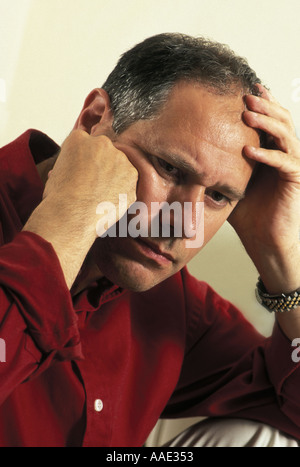 unglücklichen in nachdenklichen Depressionen oder stress Stockfoto