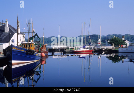 Crinan, zuerst sperren am Kanal, Marina, Boote, Argyllshire, Westen, western Scotland, UK, Reisen, Tourismus, Verkehr, Urlaub flott, Stockfoto