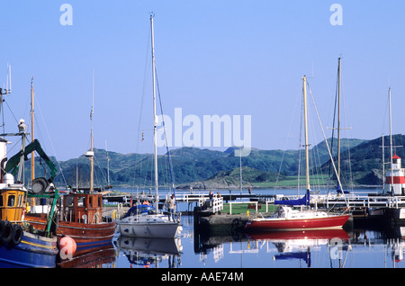 Crinan, zuerst sperren am Kanal, Marina, Boote, Argyllshire, Westen, western Scotland, UK, Reisen, Tourismus, Verkehr, Urlaub flott, Stockfoto