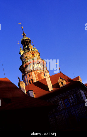 Schlossturm des 18. Jahrhunderts Krumlovsky Zamek Schloss-Cesky Krumlov, Tschechische Republik Stockfoto