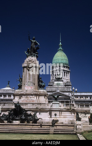 Kongressgebäude und Monumento ein Los Dos Congresos, Buenos Aires, Argentinien Stockfoto