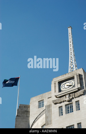 Nahaufnahme eines Blick auf Broadcasting House der BBC Hauptsitz in Portland Place London England Stockfoto