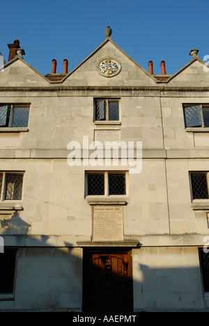 Sechs Arme Travellers House (Watt Charity) in Rochester Hautpstraße Kent England Stockfoto