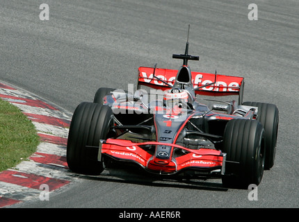 Verdoppeln Sie Fernando Alonso, Formel1 Welt-Motorsport-Champion im McLaren-Mercedes 2007 Auto Stockfoto