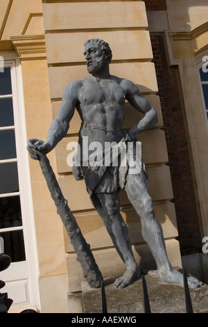 Statue Hampton Court Palast und Gärten, Surrey GB UK Stockfoto