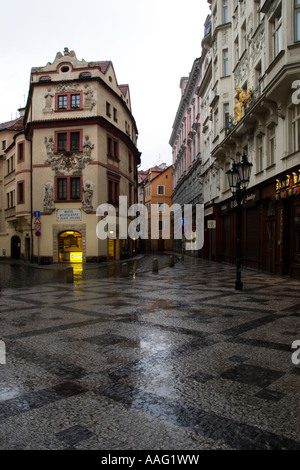 Regnerischen Blick auf Golden Well Hotel und Restaurant, Prag, Tschechische Republik Stockfoto