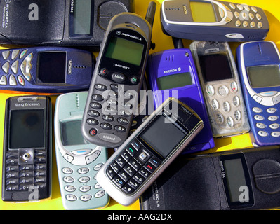 Sammlung von alten Handys. Stockfoto