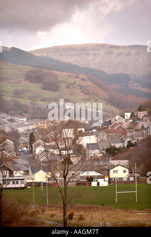 EIN WELSH-TAL MIT PREIS STADT UND NANT Y MOEL SOUTH WALES UK Stockfoto