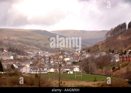 EIN WELSH-TAL MIT PREIS STADT UND NANT Y MOEL SOUTH WALES UK Stockfoto