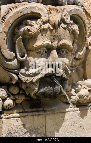 Brunnen in der Stadt Valletta auf der Mittelmeerinsel Malta Stockfoto