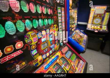 Spielautomaten in eine Autobahnraststätte auf der M6, Cumbria, UK Stockfoto