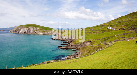 Irland Kerry Dingle Slea Head Coumeenoole Bay und Dumore Head Panorama Stockfoto