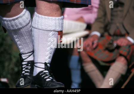 Mann der Highland FLING tanzen tanzen Glenfinnan Highland Games Inverness Highlands Schottland Vereinigtes Königreich Stockfoto