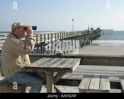 Blick durch ein Fernglas Stockfoto