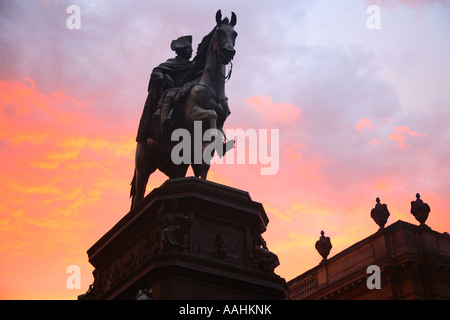 Reisefotografie Unter Höhle Linden Frederic die große Statue Reiterdenkmal Friedrich des Grossen Mitte Berlin Deutschland Stockfoto