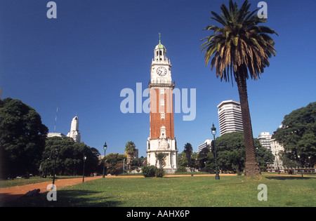 Torre Monumental, früher English Tower / Torre Ingles, Plaza Fuerza Aerea Argentina, Retiro District, Buenos Aires, Argentinien Stockfoto