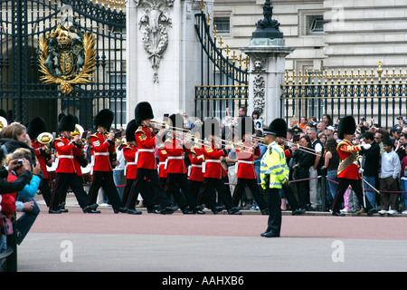 Ändern der Garde-Zeremonie am Buckingham Palast in London Stockfoto