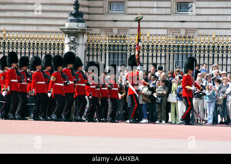 Ändern der Garde-Zeremonie am Buckingham Palast in London Stockfoto