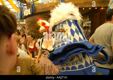 München, Octoberfestival 2004, Bierzelt, Hut Octoberfestival Stockfoto