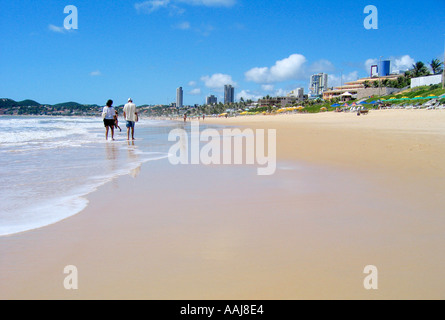 Strandleben am Praia Strand von Ponta Negra in Natal, Brasilien Stockfoto