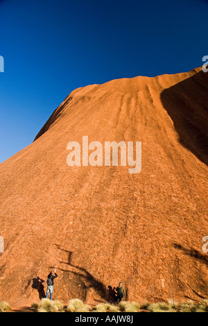 Fotografen Base Walk Uluru Ayers Rock Uluru Kata Tjuta National Park World Heritage Area Northern Territory Australien Stockfoto