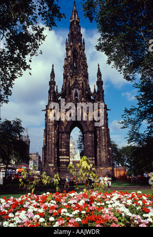 Das Scott Monument Princes Street Gardens in Edinburgh Schottland uk gb Stockfoto