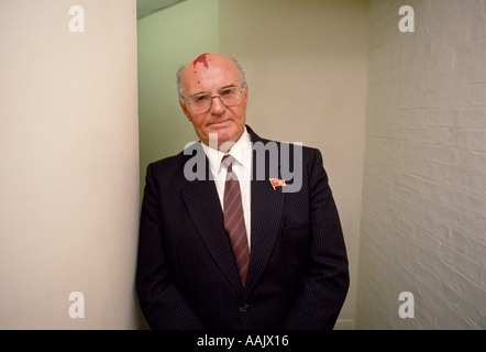 Imitator der ehemalige Führer der Sowjetunion Mikhail Gorbachev. in London In Großbritannien im Vereinigten Königreich Stockfoto