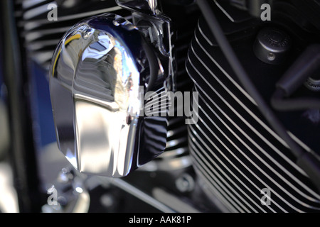 Schuss der Chrome-Engine auf einem glänzenden Harley Davidson Motorrad zu schließen Stockfoto