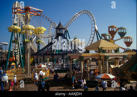 1990ER JAHREN REITET IM MARINERS LANDUNG AMUSEMENT PIER WILDWOOD NJ Stockfoto