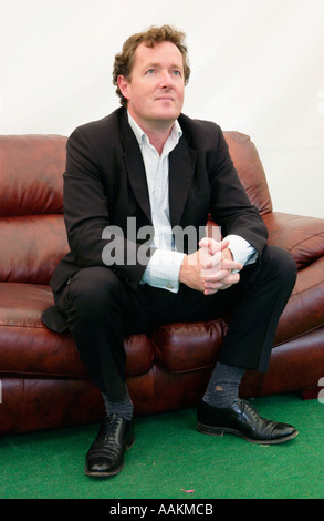 Piers Morgan ehemaligen nationalen Zeitungsredakteur abgebildet bei The Guardian Hay Festival 2005 Powys Wales UK Stockfoto