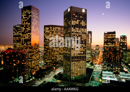 NACHT SKYLINE VON DOWNTOWN LOS ANGELES KALIFORNIEN Stockfoto