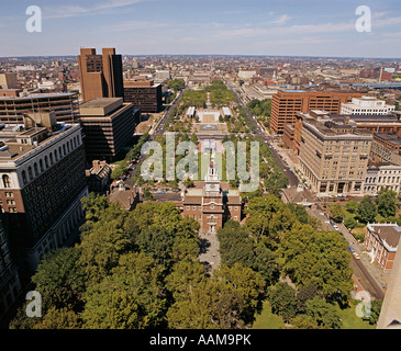 1980 1980S AERIAL VIEW OF INDEPENDENCE MALL & HALL PHILADELPHIA PENNSYLVANIA PARK NATIONALPARKS 1776 RETRO Stockfoto