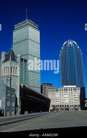 CHRISTIAN SCIENCE PLAZA UND BLACK BAY SKYLINE VON BOSTON MA Stockfoto