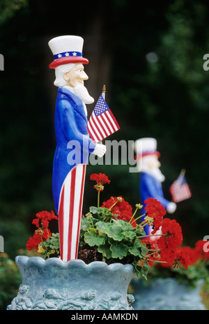 Uncle Sam mit amerikanischer Flagge Americana figurine Stockfoto